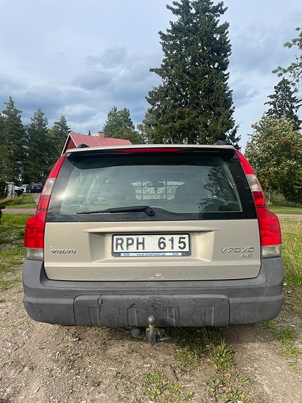 Volvo XC70 3 of 5