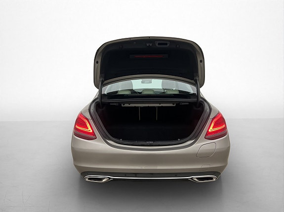 Mercedes-Benz C300 e 16 of 30
