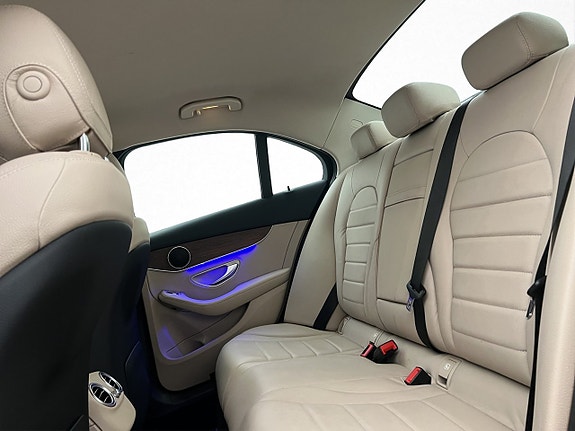 Mercedes-Benz C300 e 17 of 30