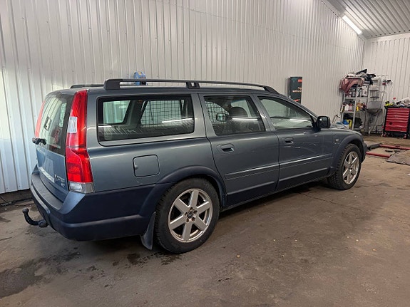 Volvo XC70 4 of 7