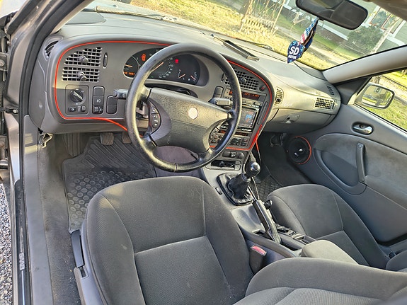 Saab 9-5 4 of 4