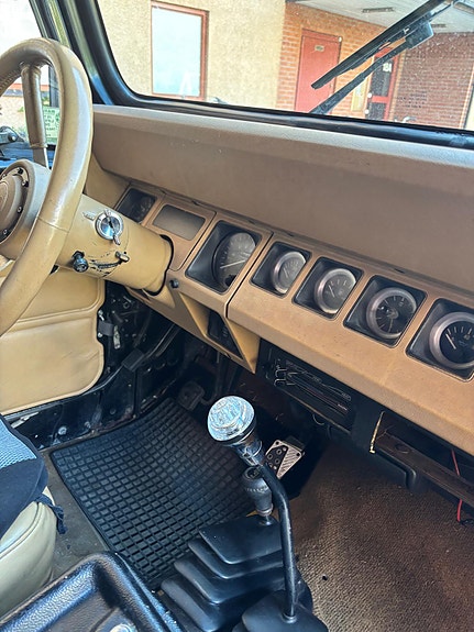 Jeep Wrangler 7 of 11