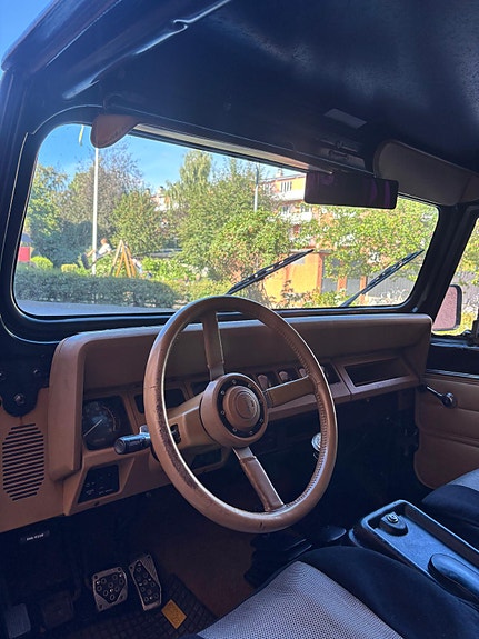 Jeep Wrangler 5 of 11