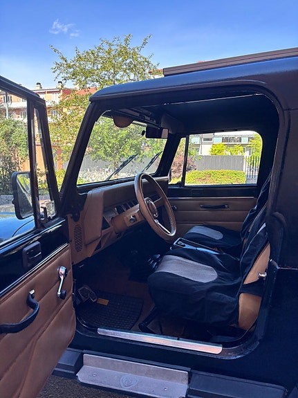Jeep Wrangler 4 of 11