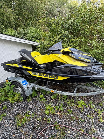 Seadoo GTR 215 2 of 5