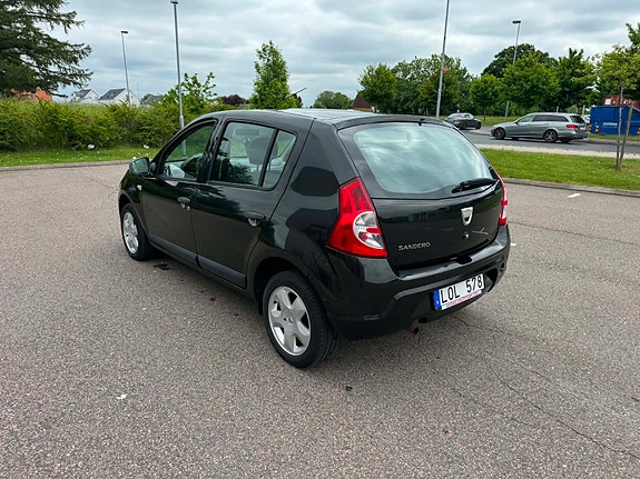 Dacia Sandero 7 of 11