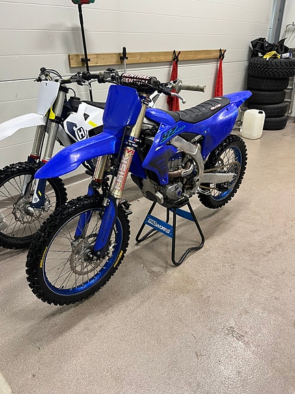 Yamaha YZ450F 2 of 2