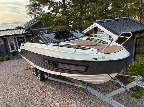 Uttern D70 10 of 13