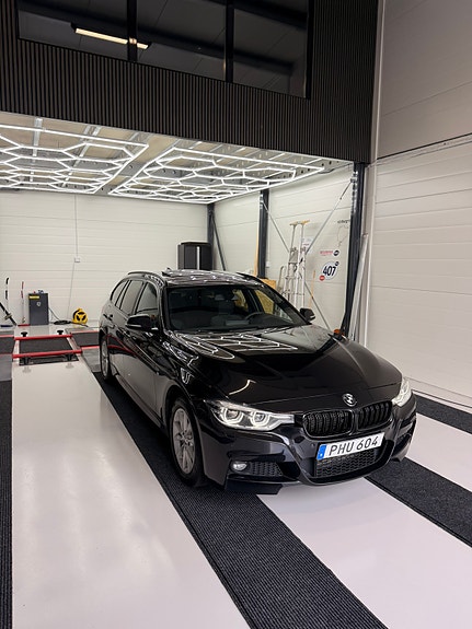 BMW 320d 4 of 9