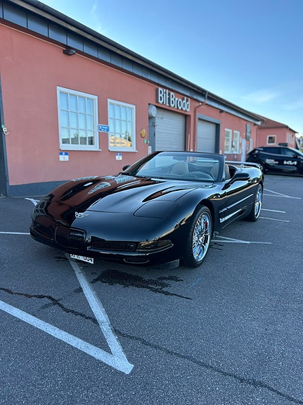 Chevrolet Corvette 5 of 8