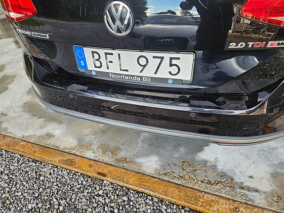 Volkswagen Passat Alltrack 5 of 6