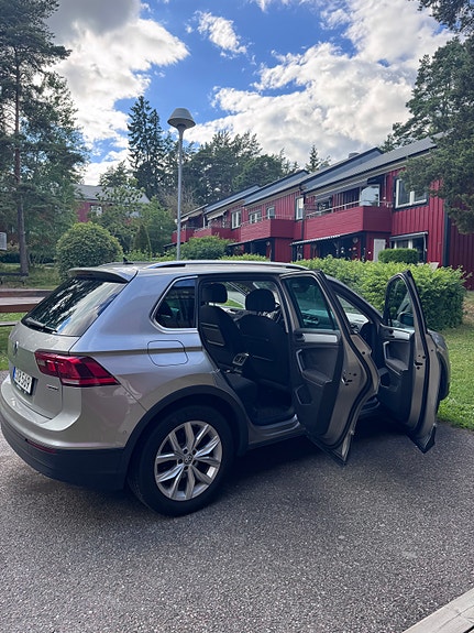 Volkswagen Tiguan 18 of 30