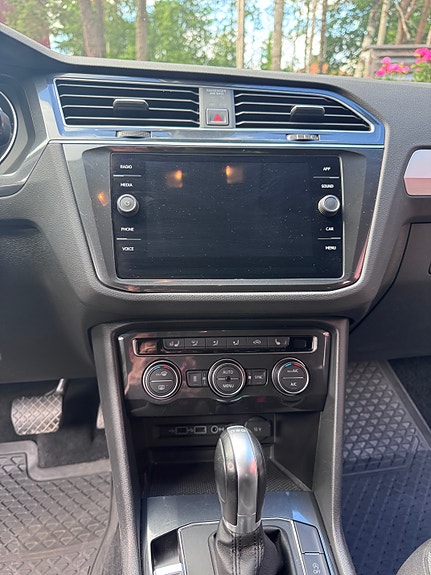 Volkswagen Tiguan 30 of 30