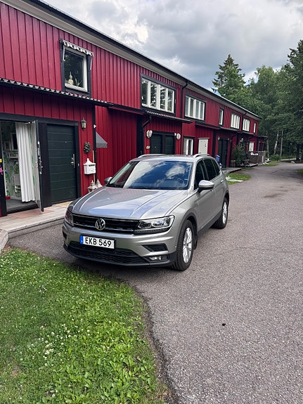 Volkswagen Tiguan 4 of 30