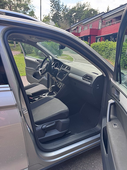 Volkswagen Tiguan 13 of 30