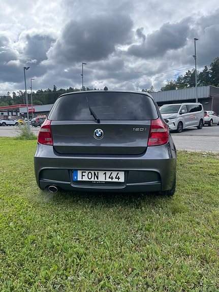 BMW 120i 7 of 8
