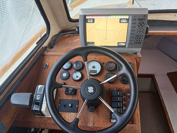 Monark 670 Volvo Penta D3 160 5 of 10