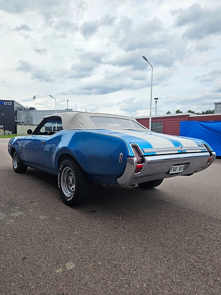 Oldsmobile Cutlass 3 of 15