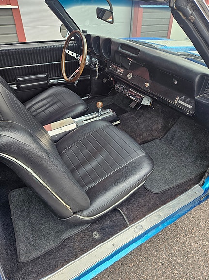 Oldsmobile Cutlass 11 of 15