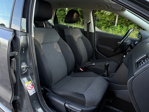 Volkswagen Polo 9 of 17