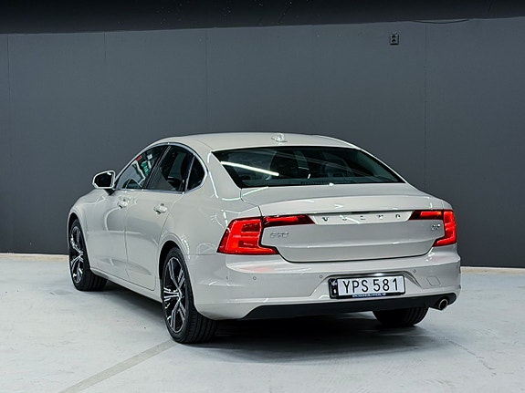 Volvo S90 4 of 16
