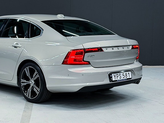 Volvo S90 9 of 16