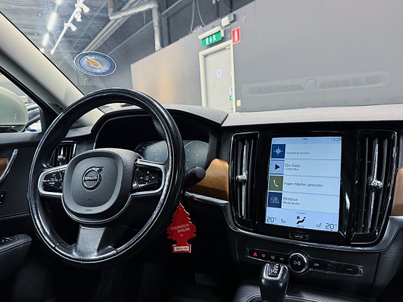 Volvo S90 12 of 16