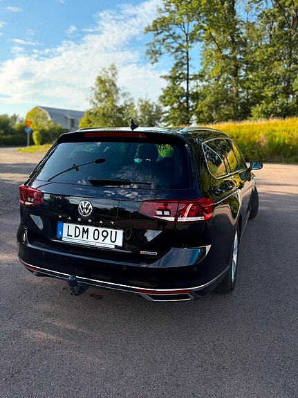 Volkswagen Passat 12 of 12