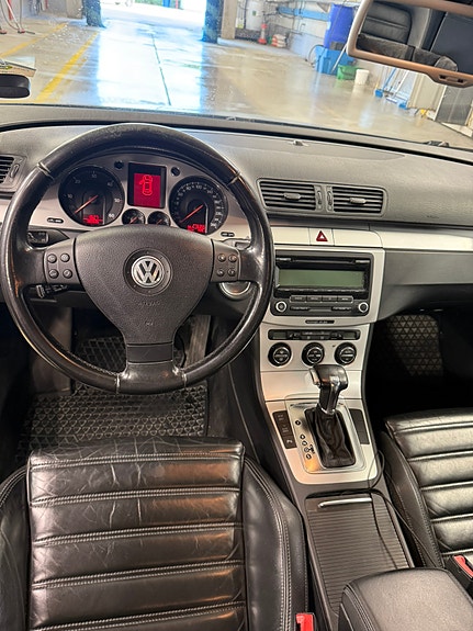Volkswagen Passat 5 of 8