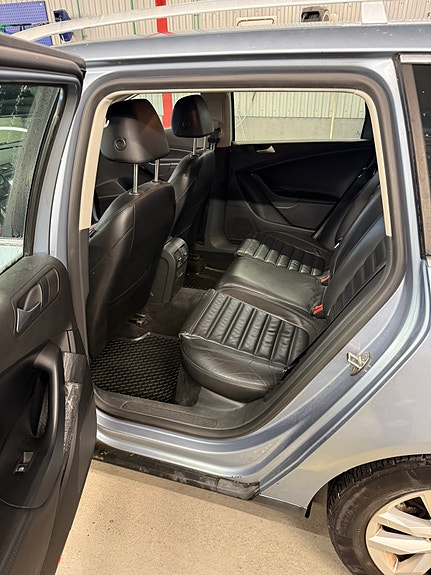 Volkswagen Passat 7 of 8