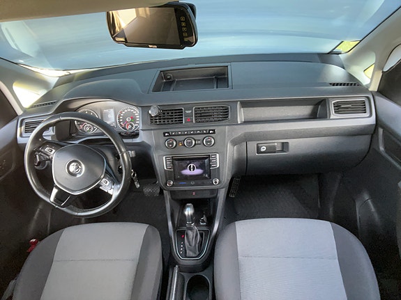 Volkswagen Caddy Maxi 8 of 12