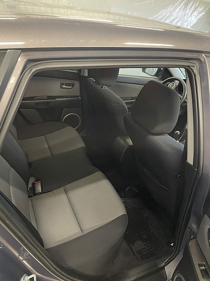 Mazda 3 8 of 9