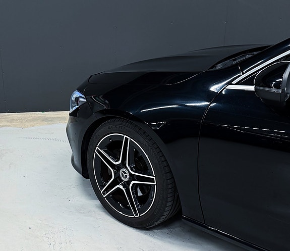 Mercedes-Benz CLA200 18 of 21