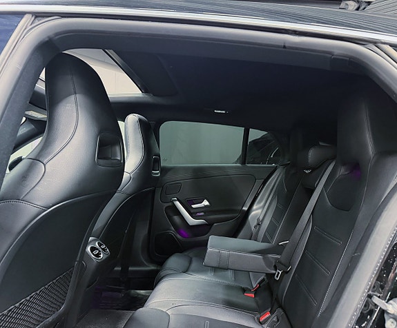 Mercedes-Benz CLA200 19 of 21