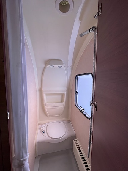Adria Adiva 553 PH 8 of 8