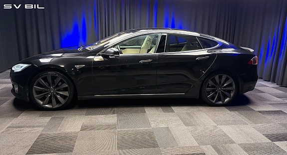 Tesla Model S 7 of 30