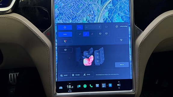 Tesla Model S 23 of 30