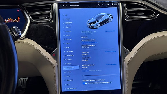 Tesla Model S 20 of 30