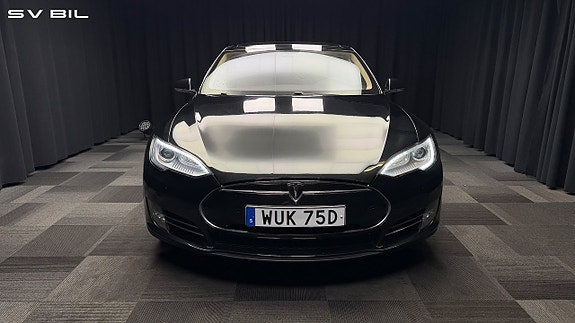 Tesla Model S 2 of 30
