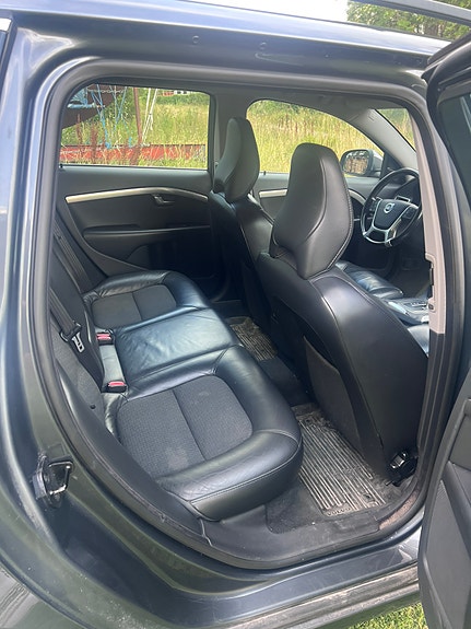 Volvo V70 9 of 11