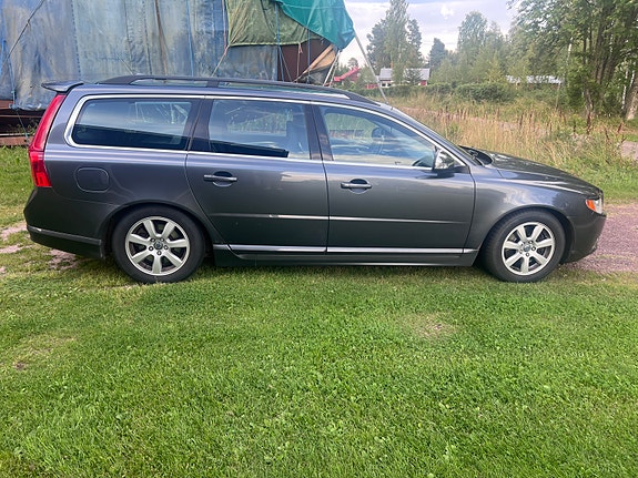 Volvo V70 5 of 11