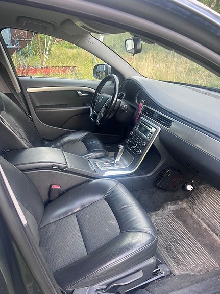 Volvo V70 11 of 11