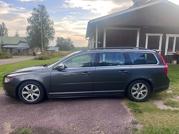 Volvo V70 6 of 11