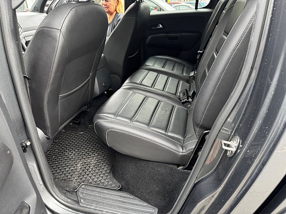 Volkswagen Amarok 17 of 27