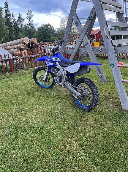 Yamaha YZF 250 4 of 6