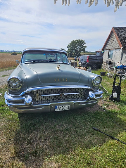 Buick Roadmaster 2 of 15