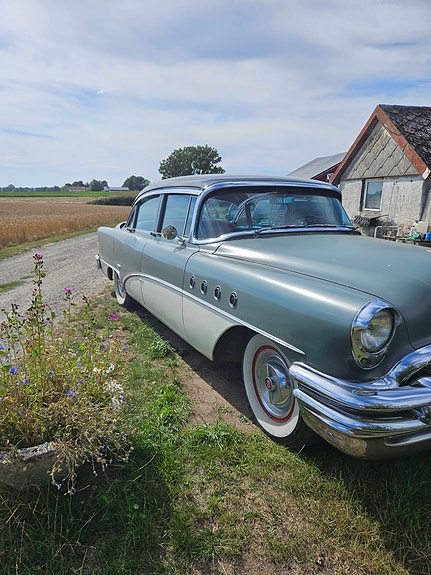 Buick Roadmaster 12 of 15