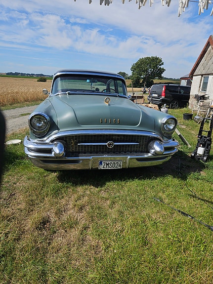 Buick Roadmaster 7 of 15