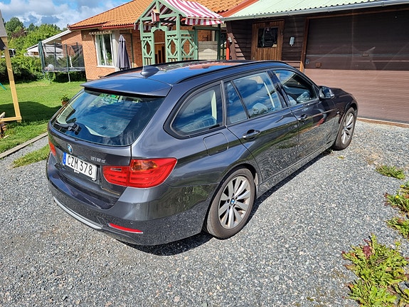 BMW 318d 5 of 7