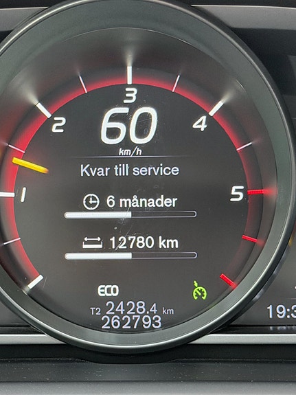 Volvo V40 Cross Country 9 of 9